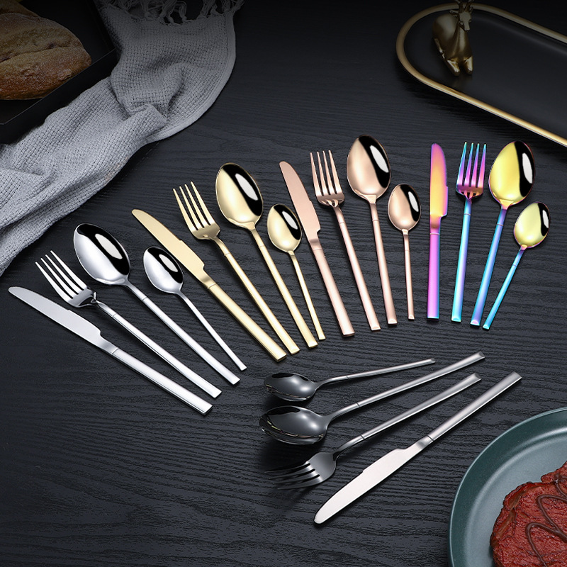 24 of stainless steel tablew, steak knives, forks, spoons, 4 main pieces set, knight Western style gold-plated_voghion.com