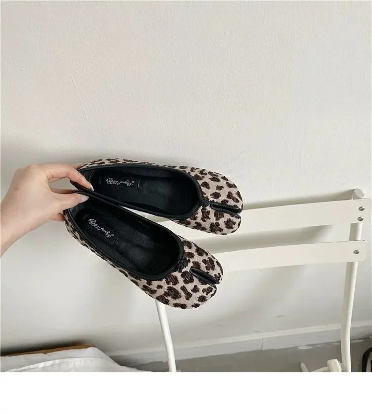 Tabi Ninja Παπούτσια Γυναικεία Microfiber Δερμάτινα άνετα φλατ Παντόφλες με σπαστά δάχτυλα Παντόφλες με μαλακό κάτω μέρος Loafers για γυναίκες_voghion.com