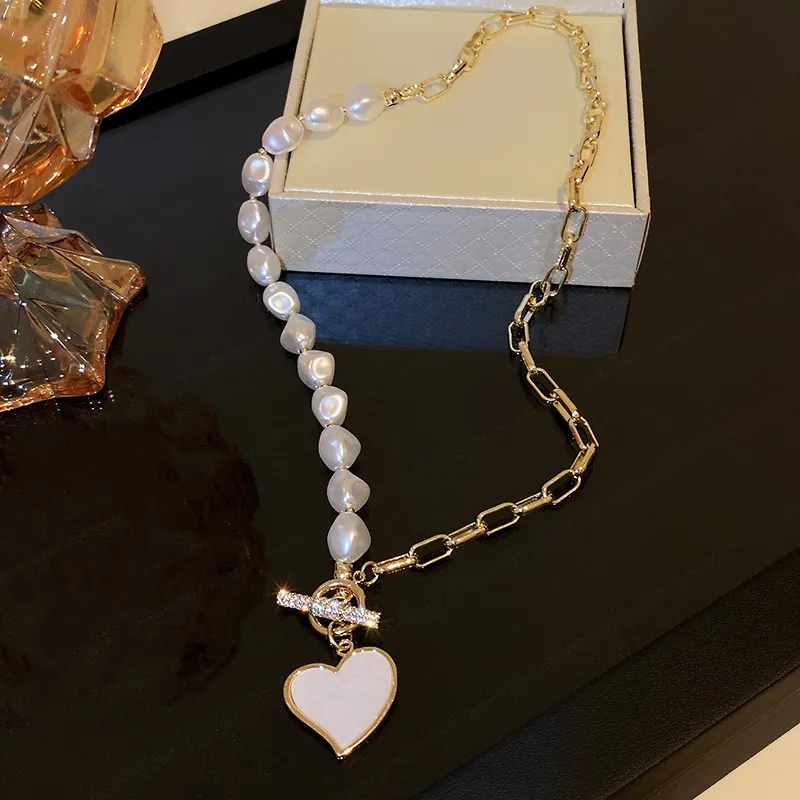 Collane con ciondolo Collana con cuore in conchiglia di perle per donna Fibbia a forma di T Choker Gioielli di moda Catena per clavicola_voghion.com