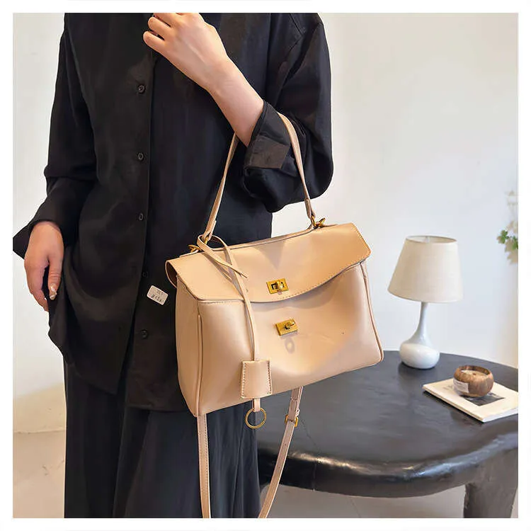 Enkel håndtaske til kvinder i PU-læder med stort håndtag og crossbody-taske til daglig indkøbspose til damer_voghion.com