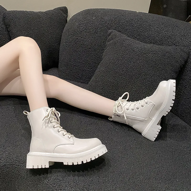 2024 Frete grátis novo estilo britânico pelúcia espessada moda sola grossa para botas femininas em branco e preto 35-42_voghion.com
