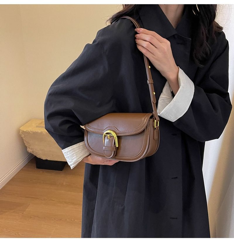 2024 Neue High-End-Modetasche Retro-Stil, vielseitige Satteltasche den Pendeerkehr für Damen, trendige, lässige_voghion.com