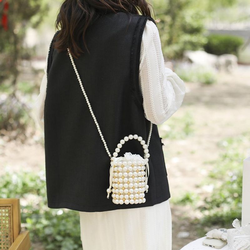 Handgefertigter gewebter Eimer 2024 Neue koreanische Perlenhandtasche für Damen mit einer Schulter_voghion.com