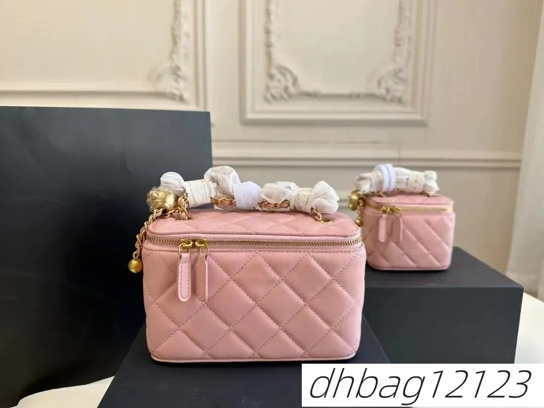 Caring Women Classic Shoulder Cosmetic Bag With Mirror Leather Caviar Quilted Versatile Gold Hardware Crossbody Designer_voghion.com