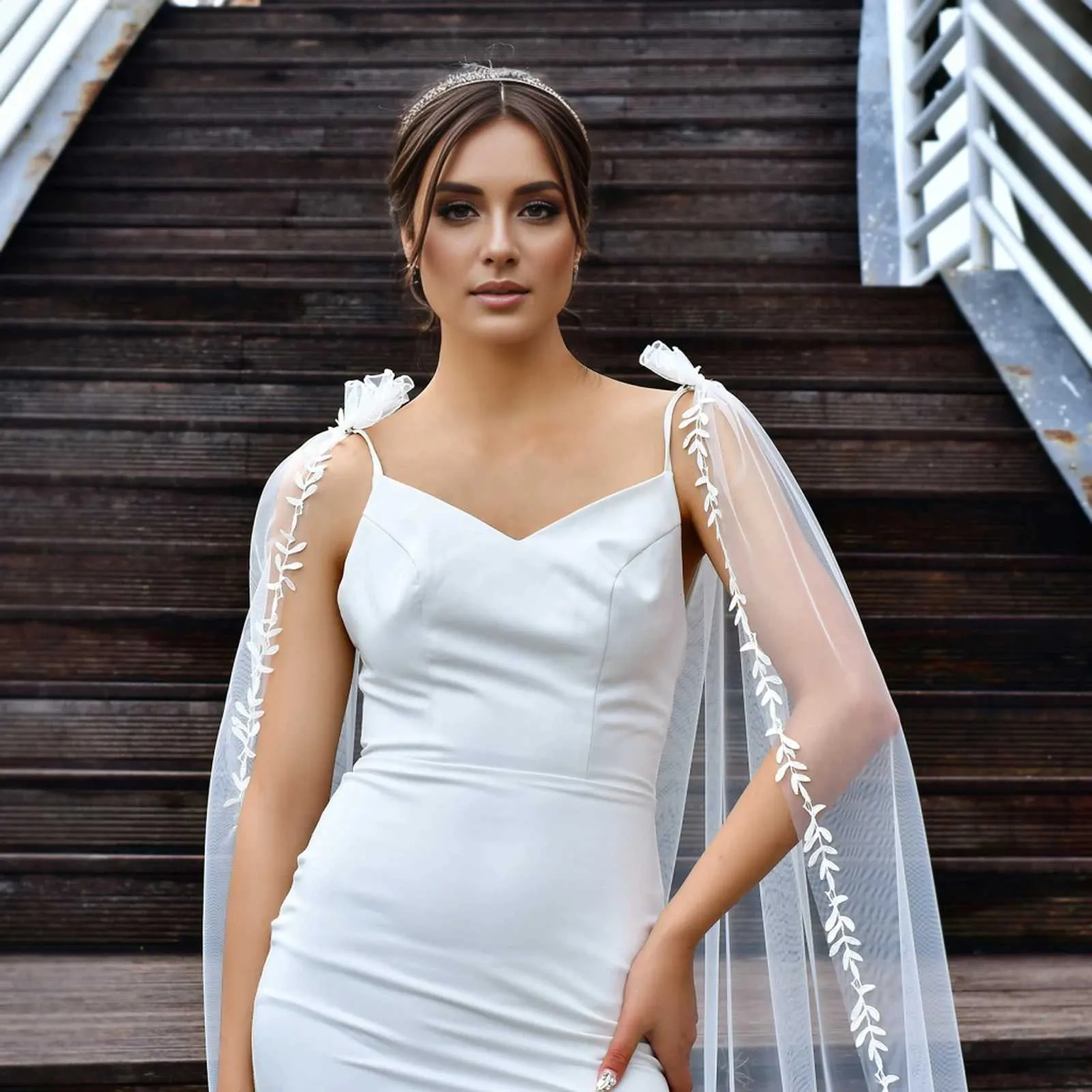 Gioielli per capelli Donna MZB26 Velo velato da cattedrale Mantello Avvolgente da sposa in pizzo floreale Elegante scialle da sposa con mantello lungo a foglie_voghion.com