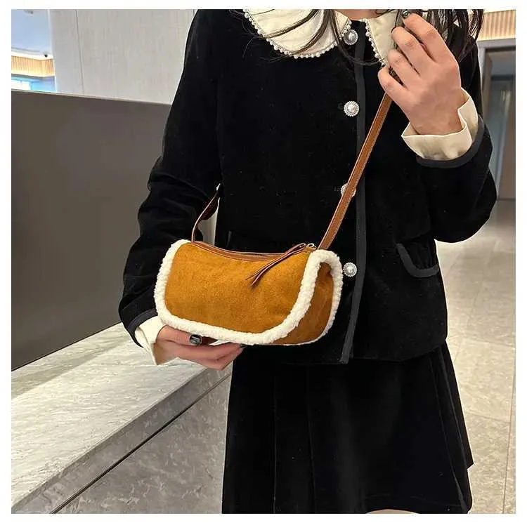 Women Retro Suede Crossbody Solid Patch Lamb Fleece Casual Shoulder Bags Female Commute All-match Messenger Pillow_voghion.com