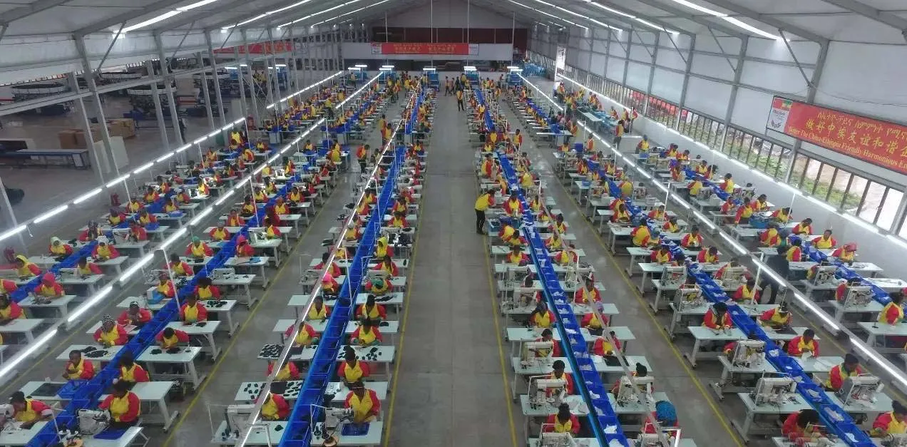 Nejnovější módní sandály na jehlovém podpatku 10,5 cm Dámské značkové vysoké podpatky, letní sandály, kotníkové šaty, shoefactory_voghion.com
