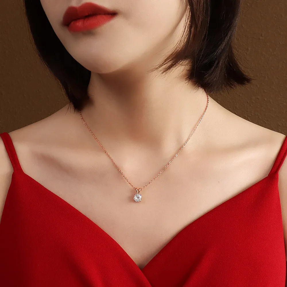Collana con ciondolo in zircone per donna in acciaio dorato_voghion.com