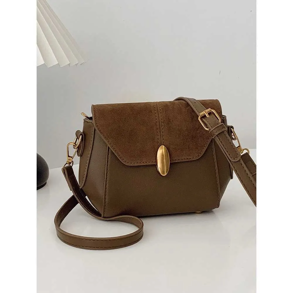 Strukturierte Pu Umhängetasche Patch Wildleder Klappe Eimer Taschen Weibliche Vielseitige Retro Messenger Pack Dame Große Kapazität_voghion.com