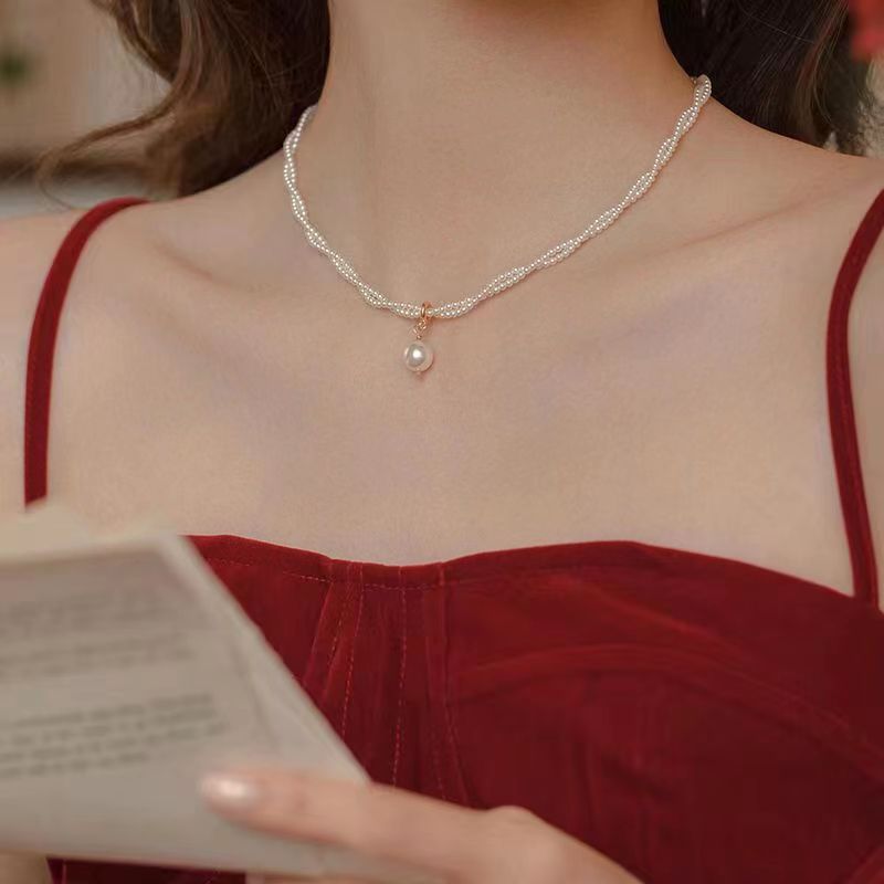 Collar de perlas de corte francés para mujer, ligero, de lujo, combinable, elegante, de alta calidad, diseño de nicho, sentido de la cadena de clavícula, joyería al por mayor