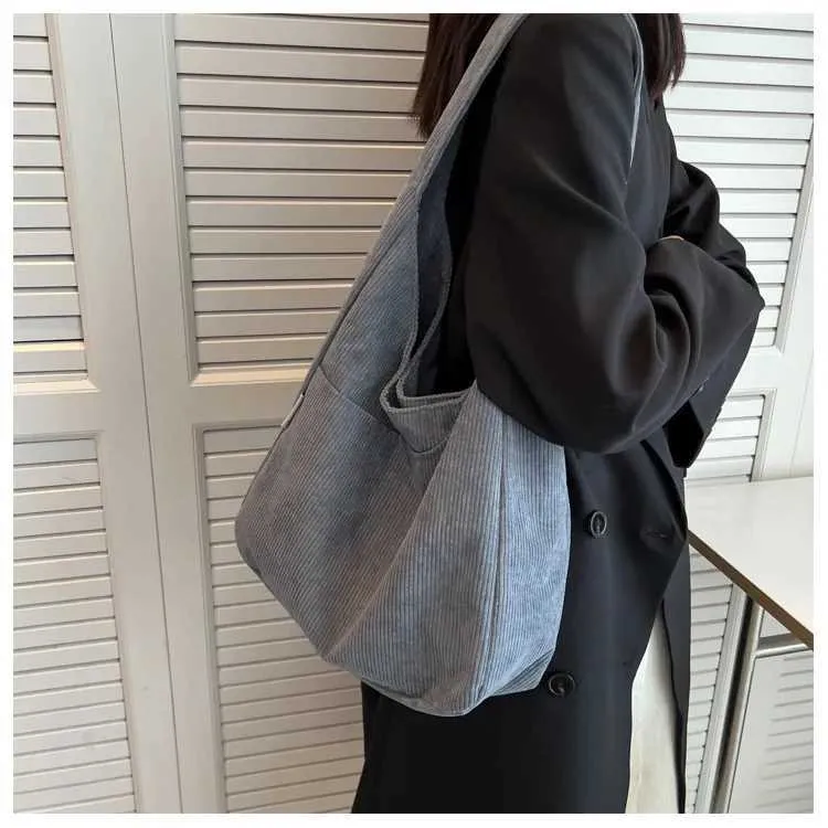 Canvas Shoe Corduroy è una borsa da designer semplice e casual di grande capacità progettata per la borsa da viaggio solida Wens_voghion.com