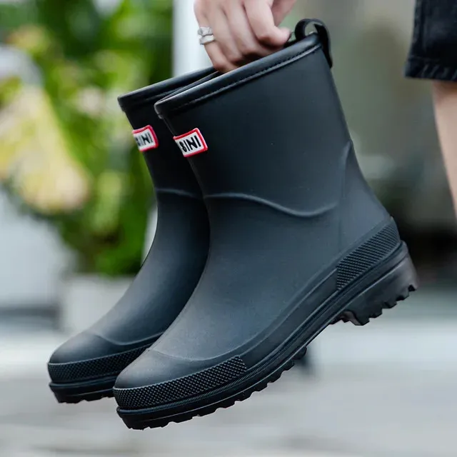 Damen Niedrige rutschfeste Küchen-Regenschuhe Wasser Frau Gummi Garten Galoschen Slip-on Regenstiefel Kurze Stiefel 231030_voghion.com