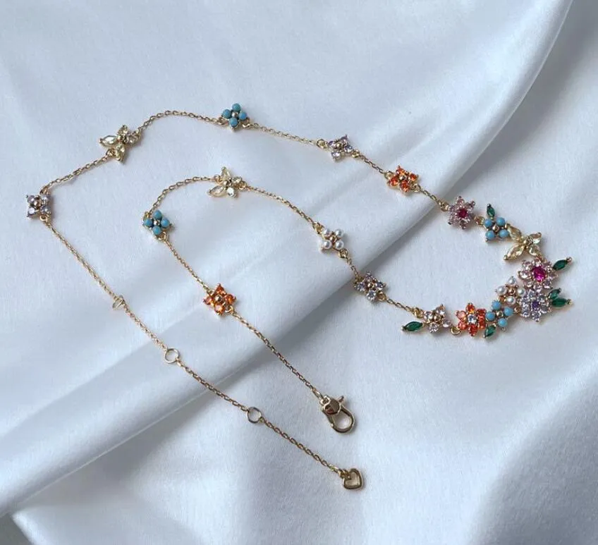 Orecchini di collana stile campagna alla moda per donne ragazze Farfalla fresca e carina Quattro fiori intarsiati Zirconi colorati_voghion.com
