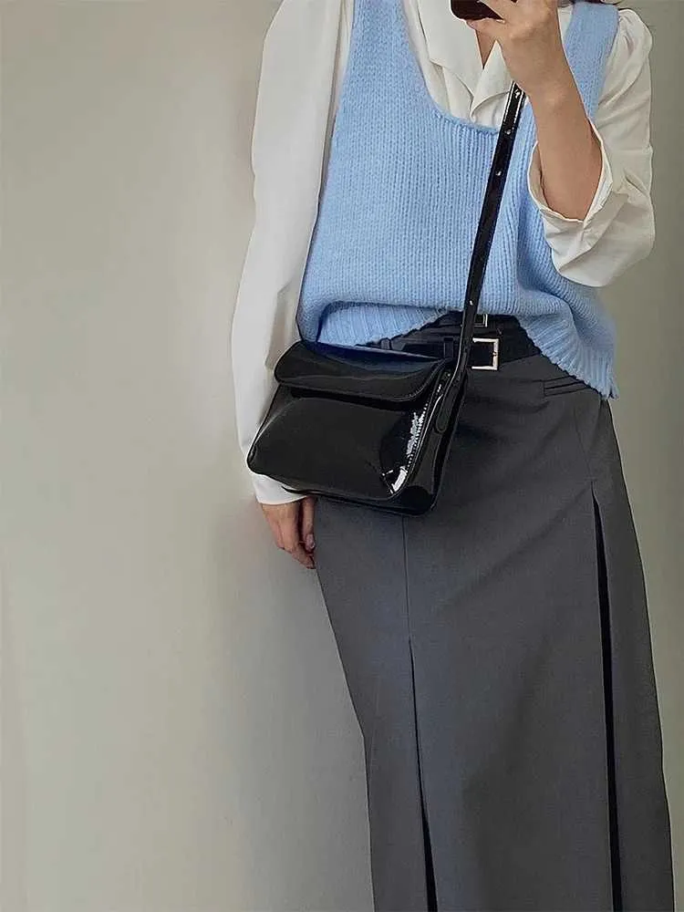 Weinrot PU Unterarm 2023 Neue Damen Vintage Lack Leder Glänzende Schnalle Einzelne Schulter Tasche Elegante Crossbody Ba241210_voghion.com