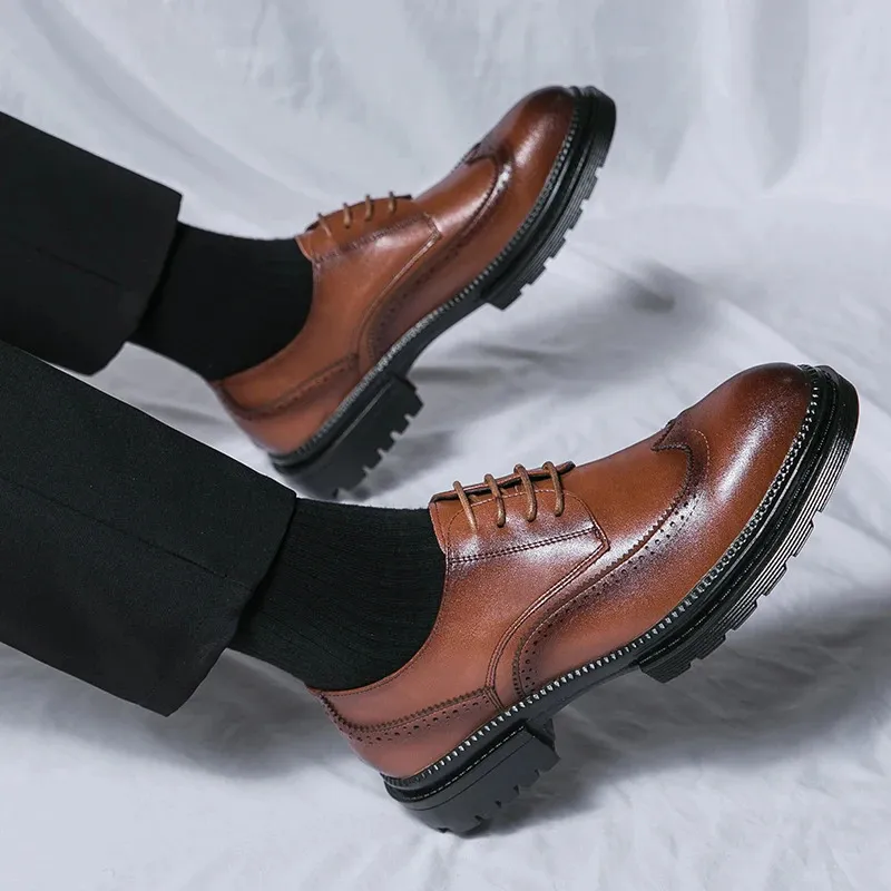 Formele zakelijke leren heren sociale bruiloft mode Oxford brogue snijwerk puntige kantoor schoenen 240621_voghion.com