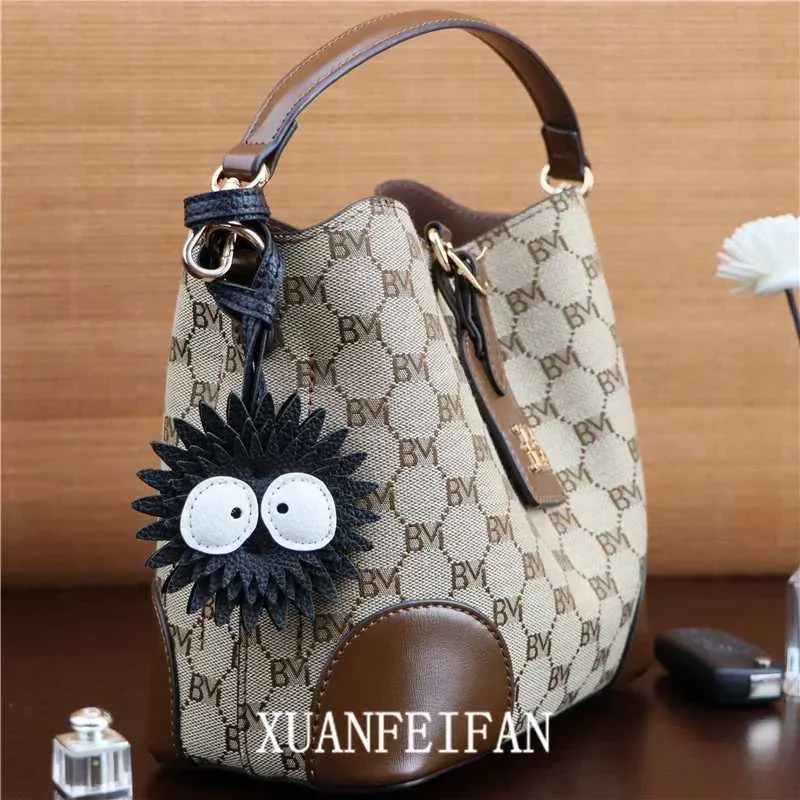 Portachiavi in pelle nera con ciondolo per borsa, semplice, personalizzato, accessorio alla moda femminile, brutto e carino, piccola palla di carbone Y241121_voghion.com