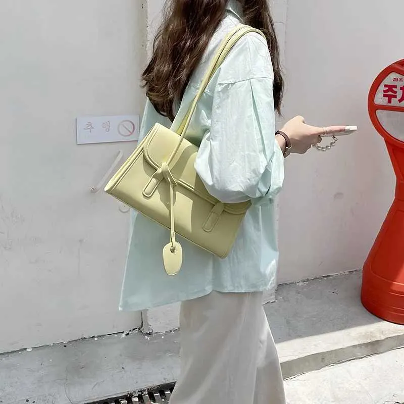 Sac à bandoulière en PU à texture française à la mode pour femmes, jaune, sous les aisselles, printemps/été 2024, pendentifs élégants, Handba241104_voghion.com