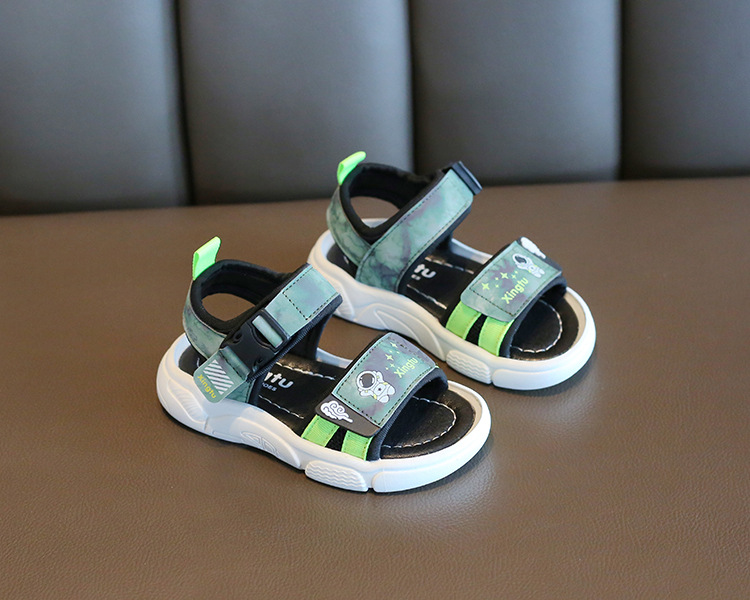 Jungen 2024 Sommer Neue bequeme und modische Baby-Strandschuhe Cartoon Open Toe Klett-Kindersandalen_voghion.com