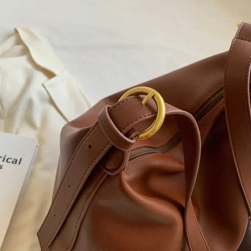 Borsa a spalla e hobo bag da donna in stile retrò_voghion.com