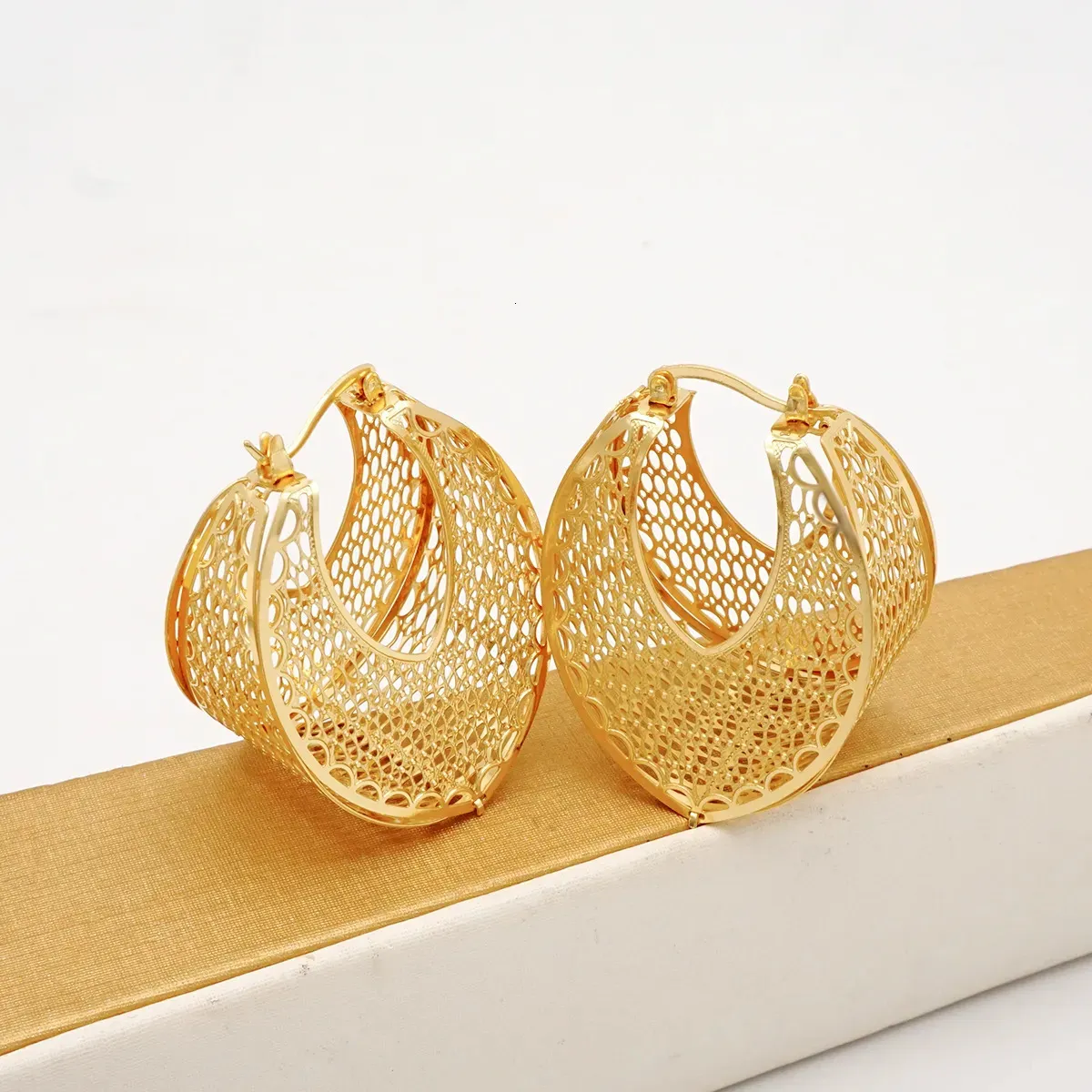 Wedding Jewelry Sets Fashion Dubai Copper Earrings Pendent Necklace For Women Romantic Daily Wear Party Anniversary_voghion.com