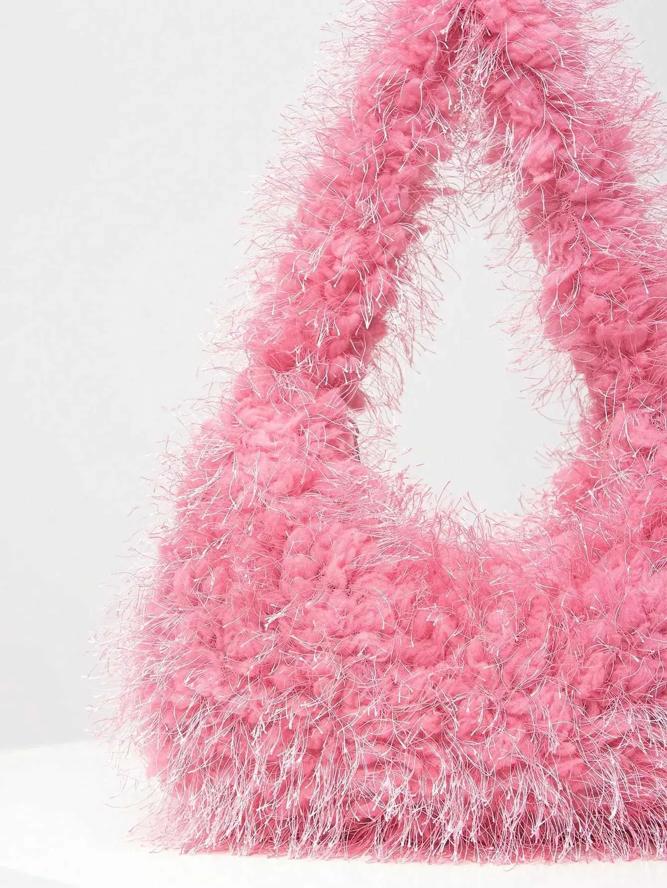 Sac à bandoulière en peluche Y2K de couleur unie en forme de croissant, simple, tout-en-un, joli sac à main pour femme C241106_voghion.com