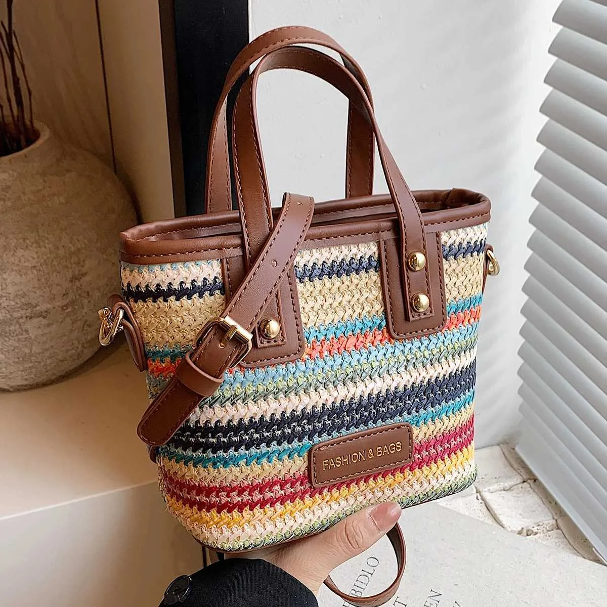 Borsa a secchiello intrecciata alla moda da donna, estiva, carina, piccola, con toppa in PU, con manico, a tracolla, design alla moda, per pendolari e viaggiatori_voghion.com