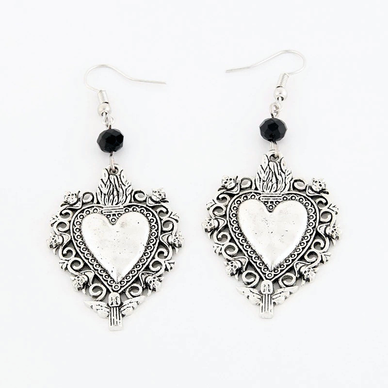 Earrings new heart-shaped retro hollow pattern simple style boutique jewelry earrings_voghion.com