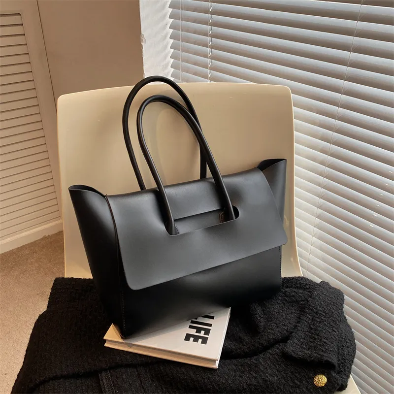 Women's Large Designer Shoulder Bag Retro Commuter Tote Handbag_voghion.com