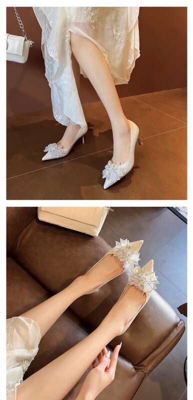 Scarpe da damigella d'onore per banchetti da sposa con punta affilata e fiocco in cristallo a forma di fata_voghion.com