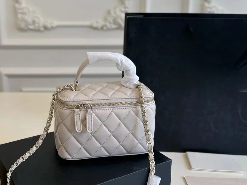 Designer Womens Vanity Black Bags Top Handle Totes Quilted Matelasse Chain Crossbody Shoulder Leather Dia Check Hardware_voghion.com