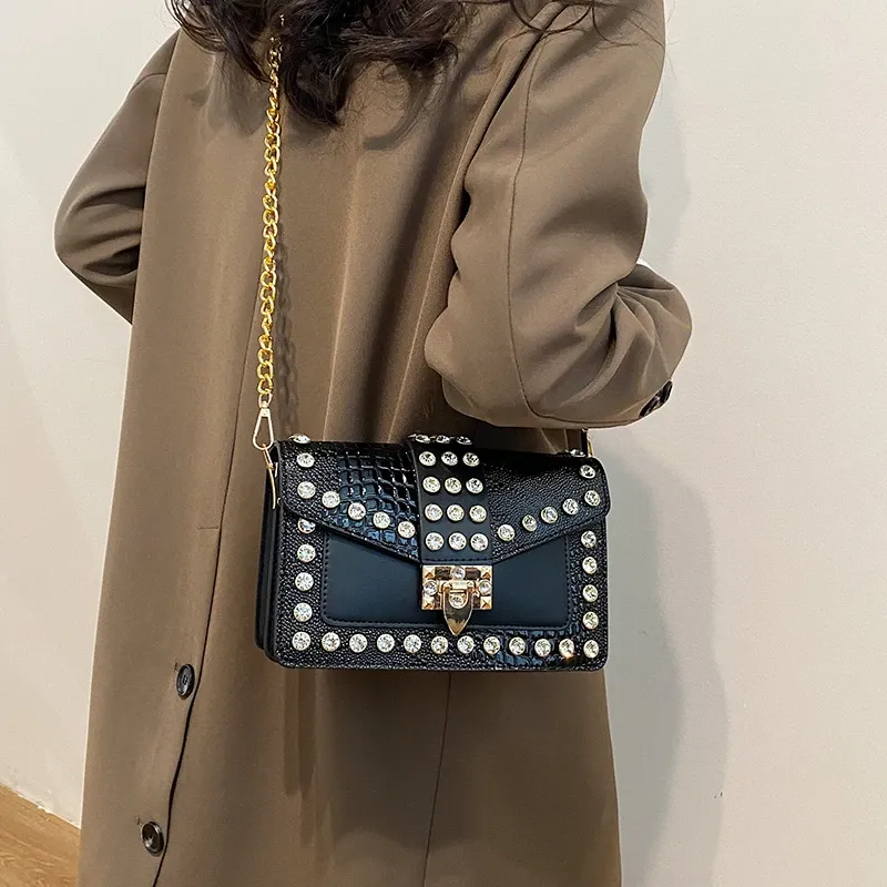 2023 Top-Marke Schulter für Frauen Hohe Qualität PU Unterarm Nette Geldbörsen und Handtaschen Designer Lock Menger_voghion.com