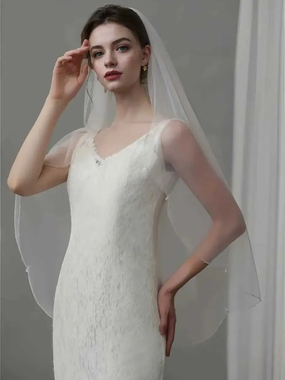 Hair Jewelry V118 1T Pearls Bridal Fingertip Scalloped Edge Rhinestones Crystal Wedding Veil With Comb Short Elegant_voghion.com