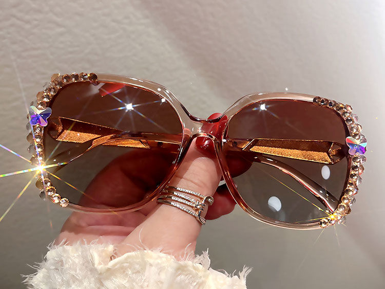 Occhiali da sole donna polarizzati anti uv con strass alla moda_voghion.com