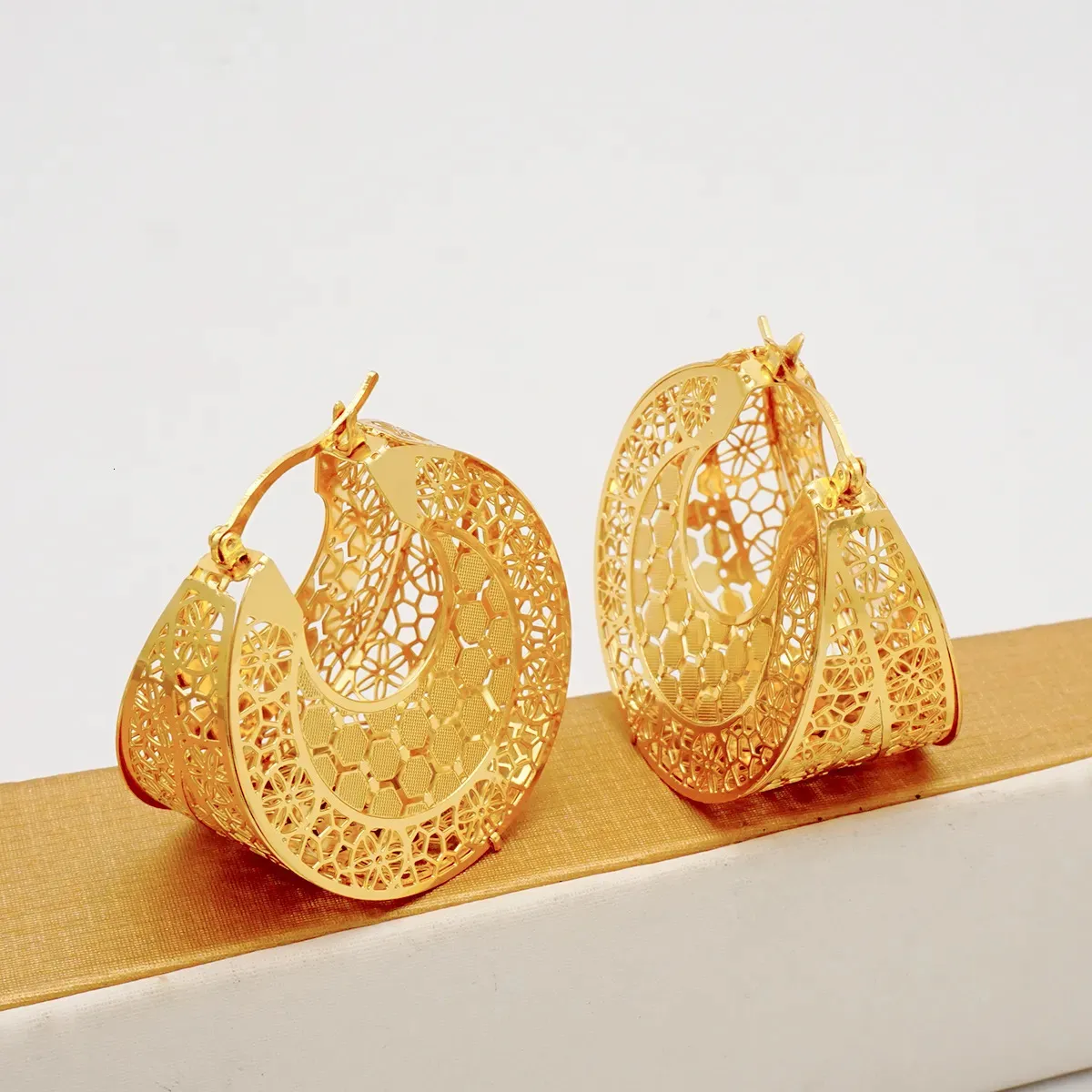 Wedding Jewelry Sets Fashion Dubai Copper Earrings Pendent Necklace For Women Romantic Daily Wear Party Anniversary_voghion.com