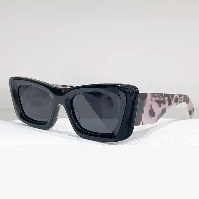 Sunglasses Women European Stylish Design Square Black Eyewear UV400 Unisex Business Travel Pretty Fashion Glasses_voghion.com