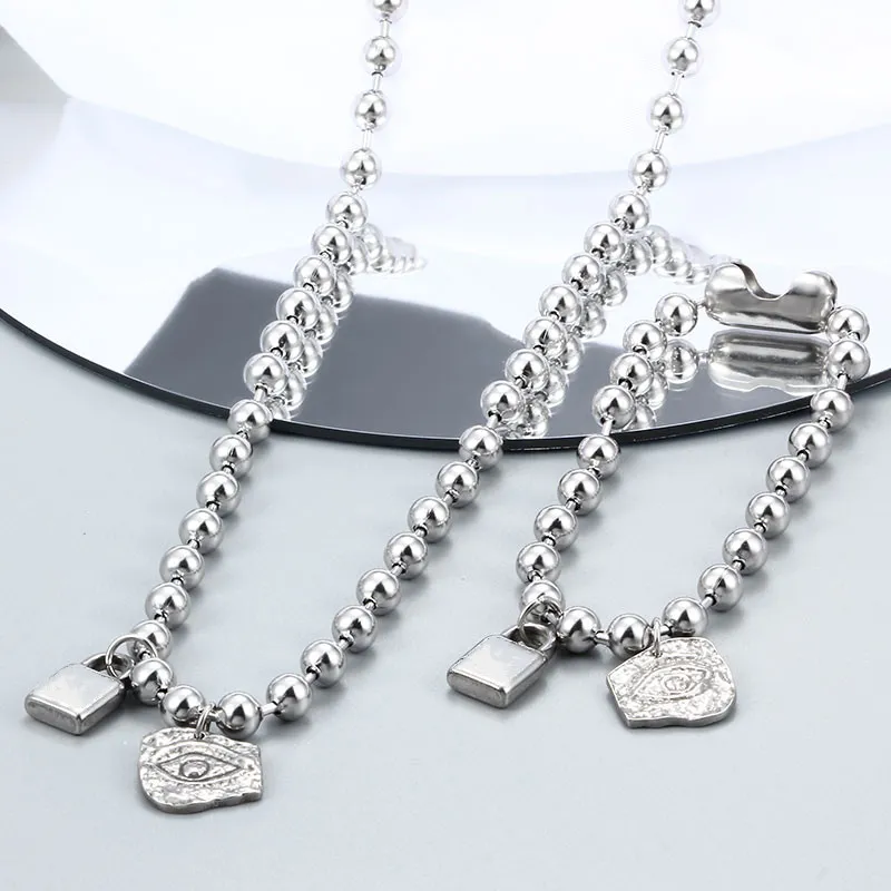 Cadenas de moda de acero inoxidable color plata regalo redondo bola blanca mujeres hombres cerradura llave UN 50 8 mm cuentas colgantes collar_voghion.com