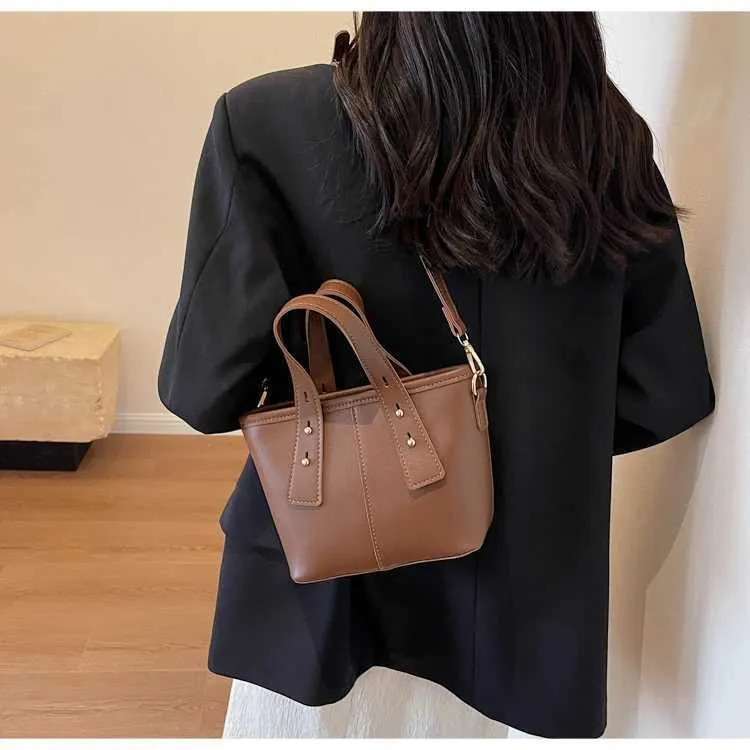 Retro Women Pu Leather Bucket Solid Soft Large Capacity Female Crossbody Bag All-match Lady Commute Messenger Shoulder_voghion.com
