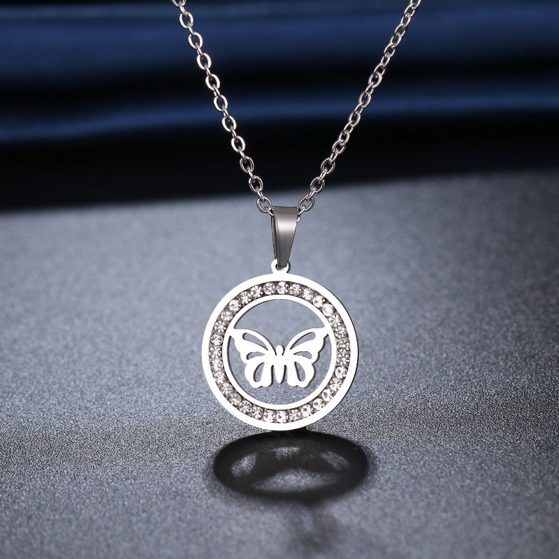 Collana con ciondolo a forma di farfalla in acciaio e titanio con gioielli Hip Hop, semplice ciondolo Rhie in argilla, catena per clavicola_voghion.com