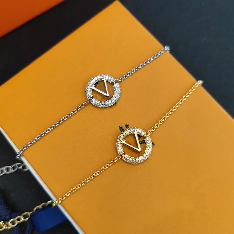 Pulsera de diseño con dijes de cristal para niñas, joyería de acero inoxidable para mujeres, pulseras de hip-hop con letras para_voghion.com