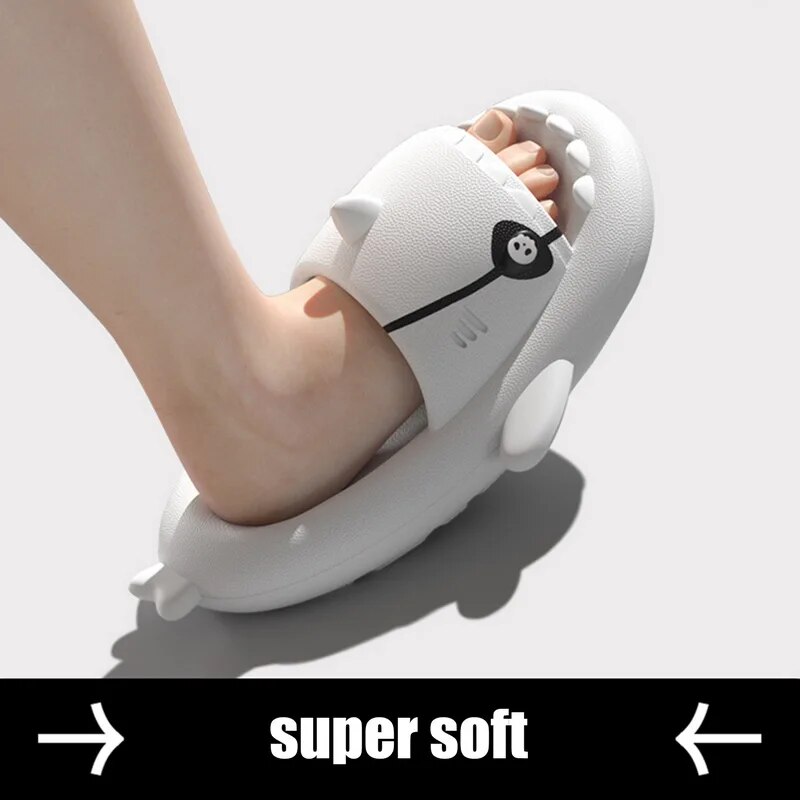 Comwarm Pirate Shark Frauen 2023 Sommer Cartoon Plattform Hausschuhe Männer Outdoor Paar Strand Schuhe Haus Frauen Flip Flop_voghion.com