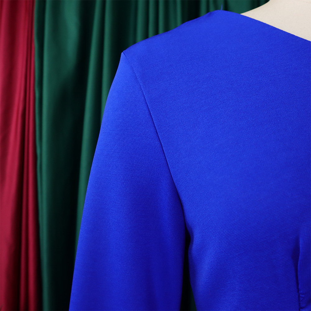 Damenmode OL-Set mat gerüschtem V-Ausschnëtt an Tops an Hosen aus zwee Deeler_voghion.com