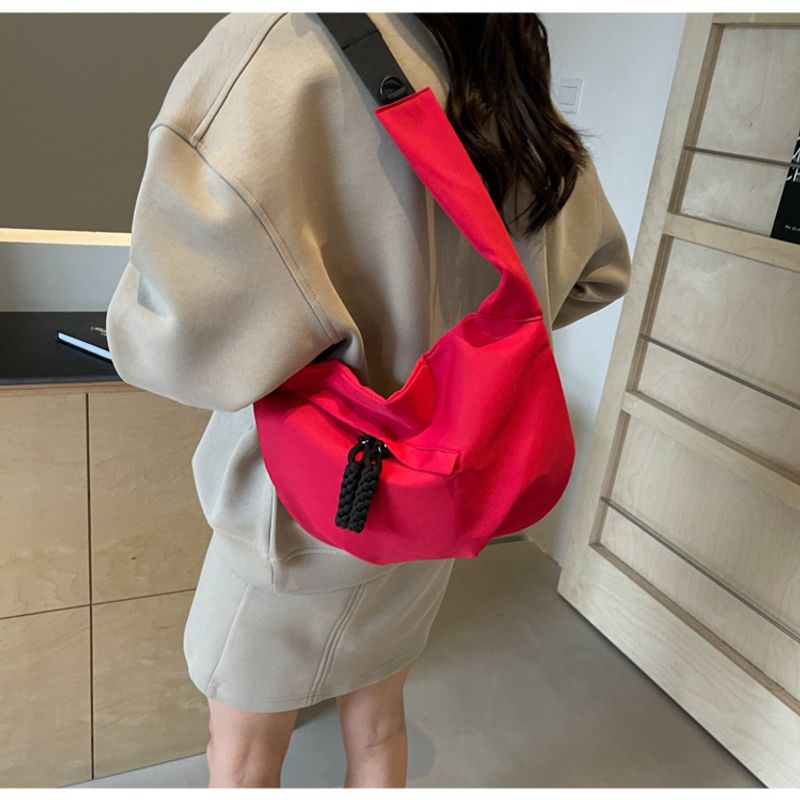 2024 Neue lässige, vielseitige, leichte Canvas-Tasche für Damen, einfache und modische Knödeltasche, große Kapazität,_voghion.com