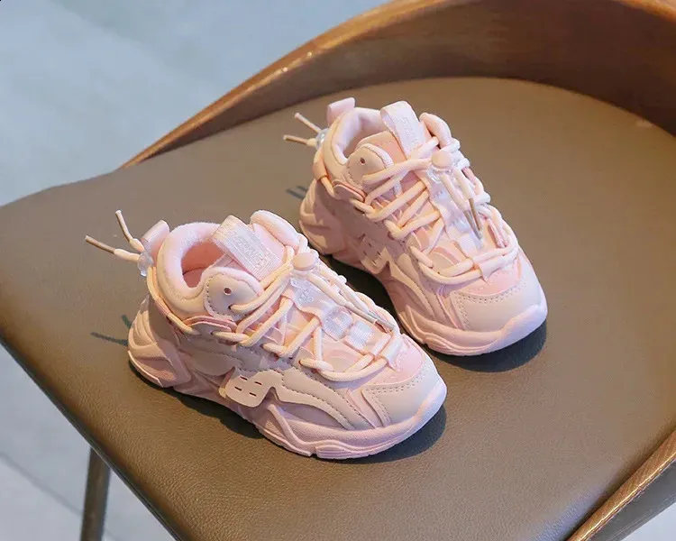 2024 Moda Peluche Corto e Grasso Impermeabile Ragazzi Comode Ragazze Corsa Antiscivolo Bambini Scarpe Sportive 240912_voghion.com