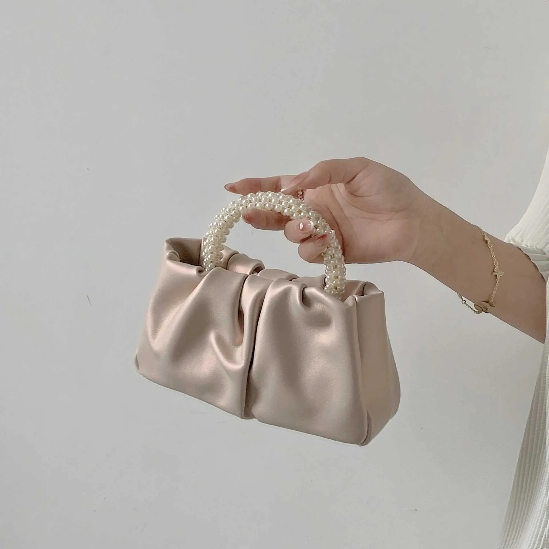 Borsa clutch con manico di perle borsa a spalla quadrata donna_voghion.com