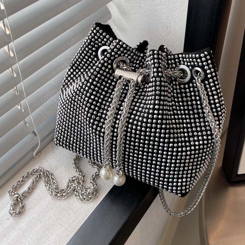 Helle Strass-Umhängetasche für Damen mit Ketten, Umhängetasche, Kordelzug, Eimer-Handtasche, Luxus-Achselhandtasche,_voghion.com