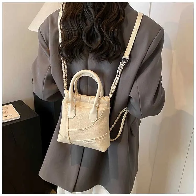 Exquisite Square Shoulder Bag For Women Large Capacity Daily Bag_voghion.com
