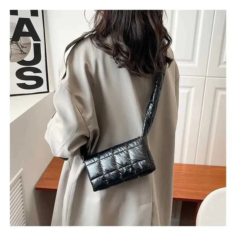 Moda trapuntata invernale leggera calda imbottita in cotone scozzese a tracolla da donna sotto le ascelle borse gonfie borse a mano C241211_voghion.com