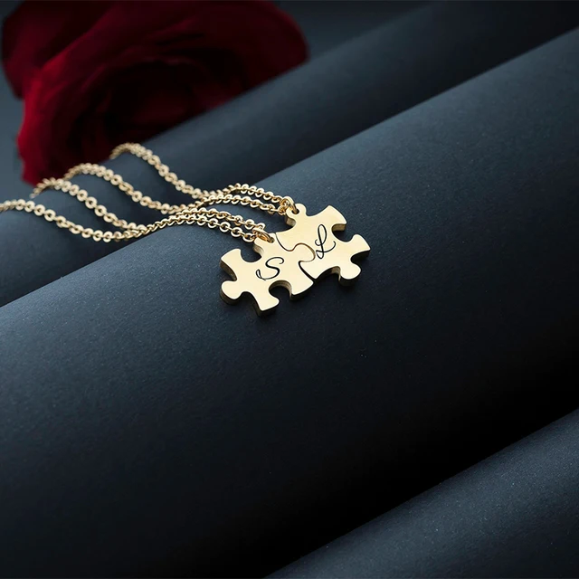 Collana con puzzle classico personalizzato alla moda, 3 colori, incisa con nome personalizzato, regalo di gioielli in acciaio inossidabile per te e_voghion.com