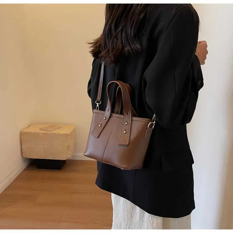 Retro Women Pu Leather Bucket Solid Soft Large Capacity Female Crossbody Bag All-match Lady Commute Messenger Shoulder_voghion.com