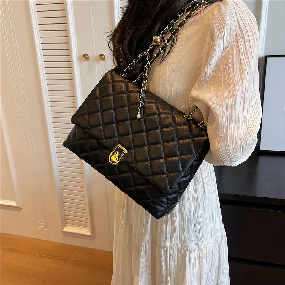 Burminsa Quilted Chain Shoulder Bag Designer Pu Leather Handbag_voghion.com